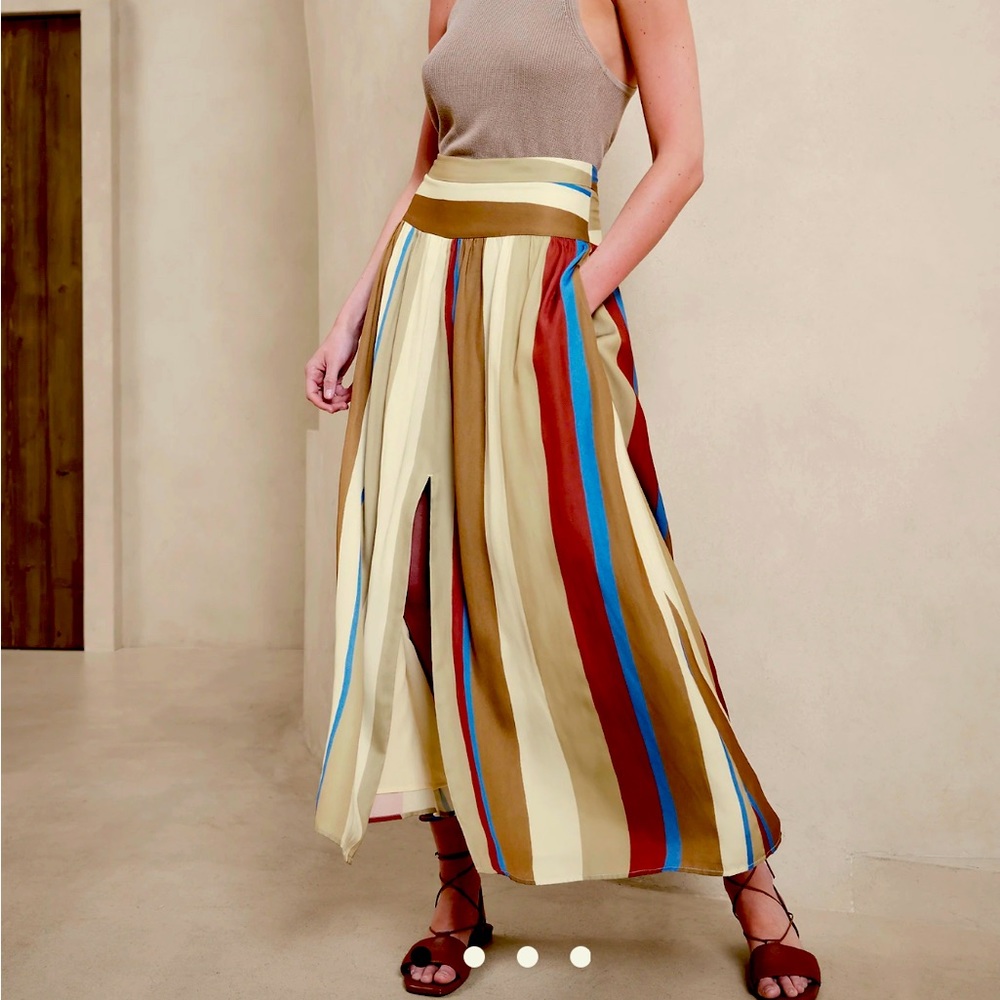 NWT silky drop waist maxi skirt with pockets!